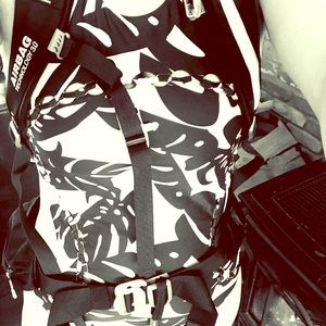 Meet your Posher, Score🦊...